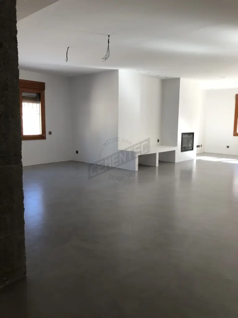 cementec-job-floor-1-microcementlocation.webp
